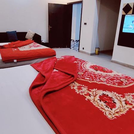 HOTEL DE SMART Multan Bagian luar foto