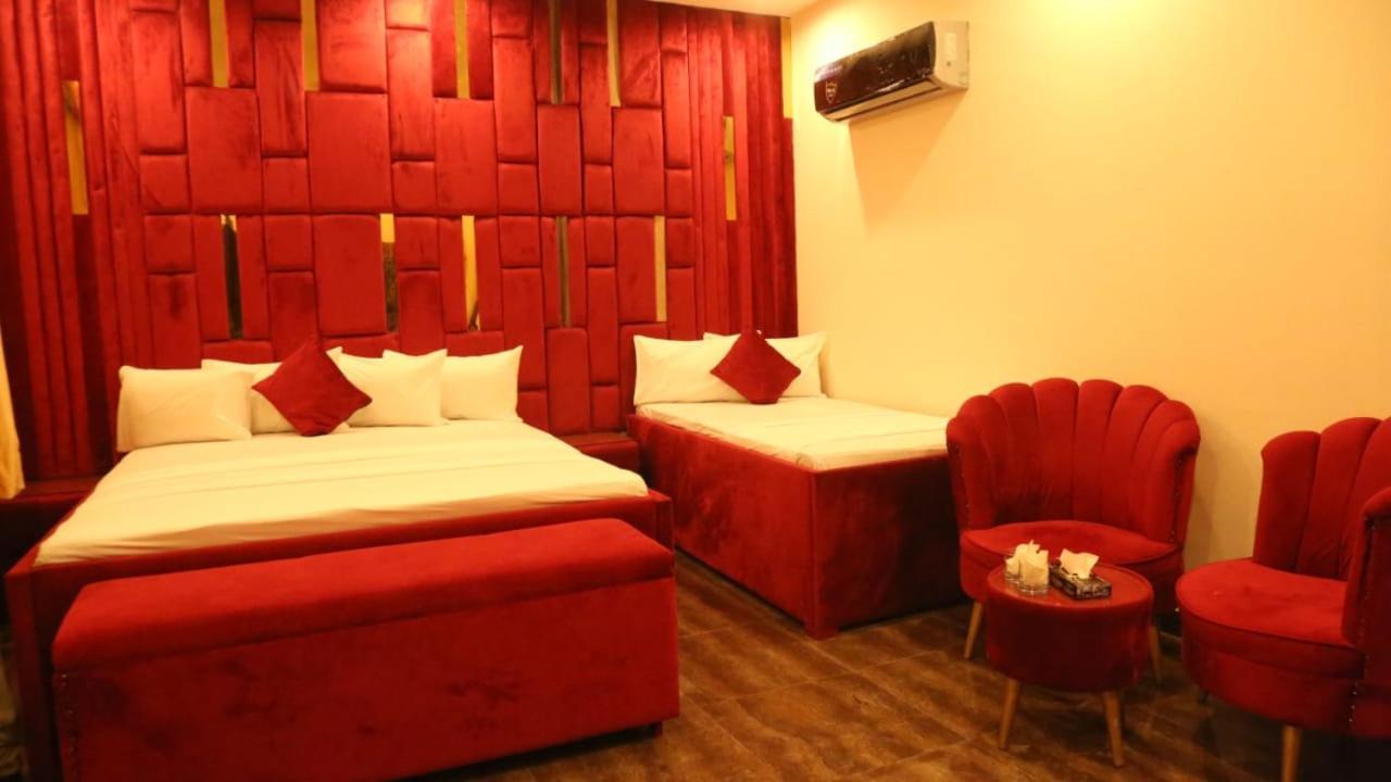 HOTEL DE SMART Multan Bagian luar foto