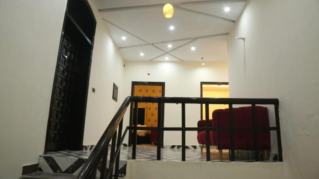 HOTEL DE SMART Multan Bagian luar foto