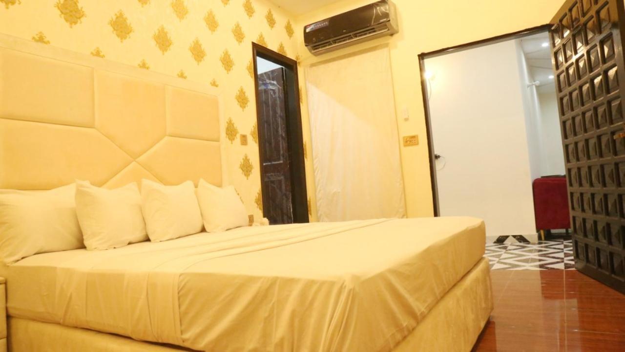 HOTEL DE SMART Multan Bagian luar foto