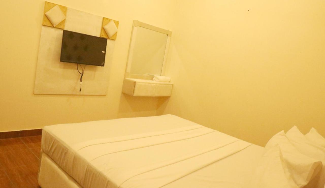 HOTEL DE SMART Multan Bagian luar foto