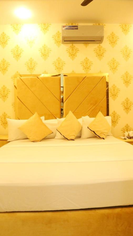 HOTEL DE SMART Multan Bagian luar foto