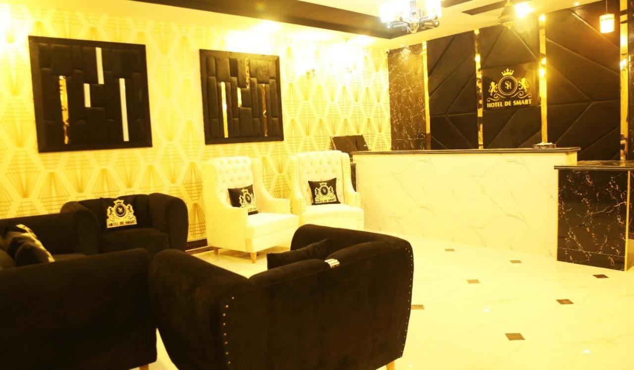 HOTEL DE SMART Multan Bagian luar foto