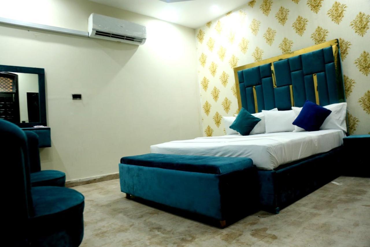 HOTEL DE SMART Multan Bagian luar foto