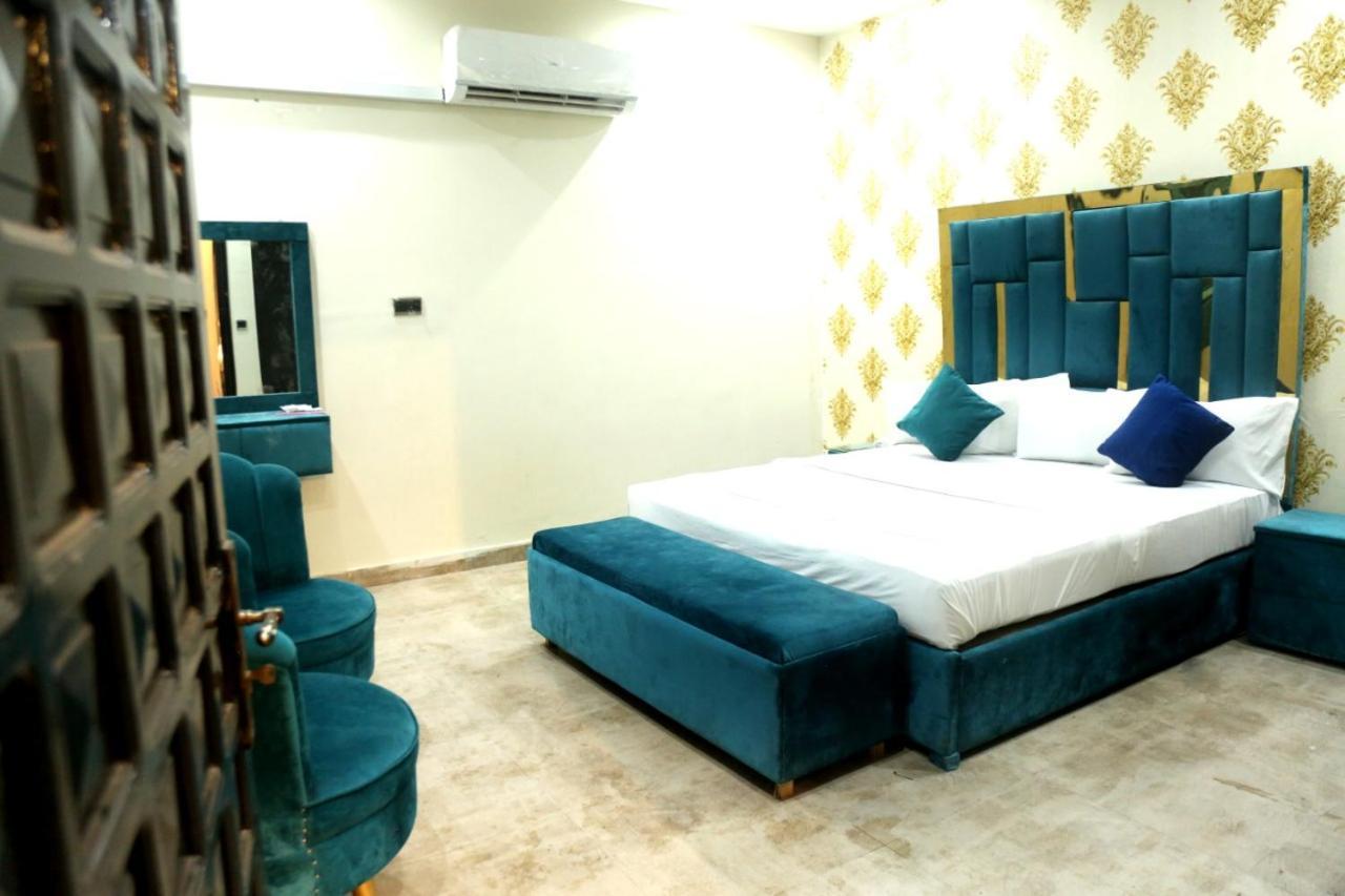 HOTEL DE SMART Multan Bagian luar foto